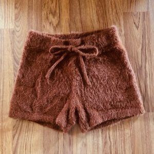 Hem & Thread Fuzzy Shorts size Small